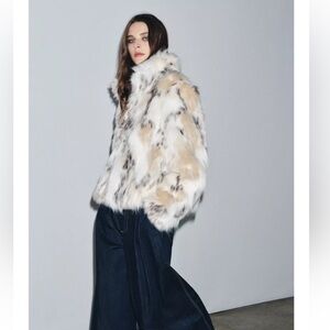 NWT Zara soft faux fur jacket in white, tan and black.